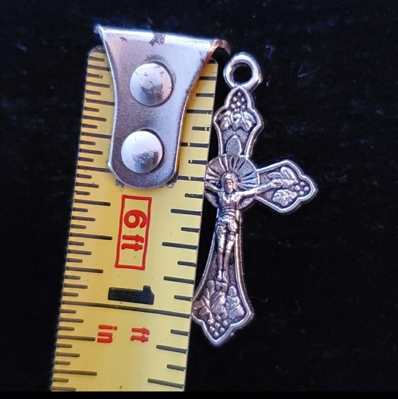 Retro Inspired Cross .925 Sterling Silver Necklace - Picture 3 of 3